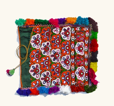 beaded-medicine-bags